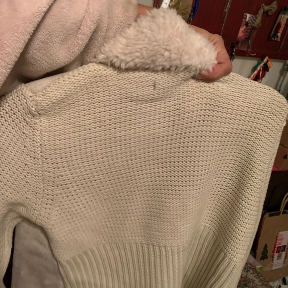 Sweater - Picture 3 of 3